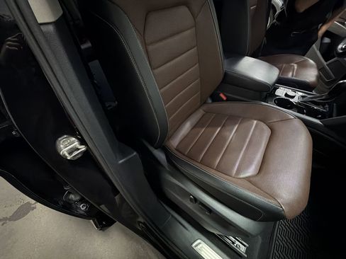 Used 2023 Volkswagen Atlas SEL Premium image 28