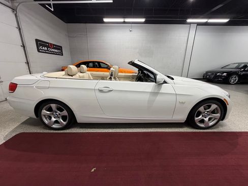Used 2010 BMW 328i Convertible RWD image 11