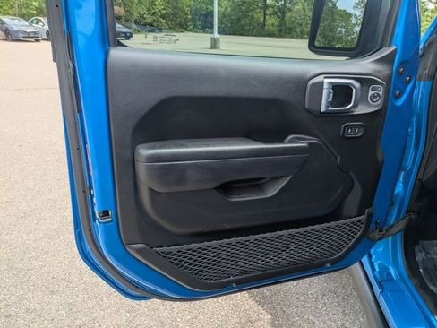 Used 2023 Jeep Wrangler Unlimited w/ Cold Weather Group AWD/4WD image 17