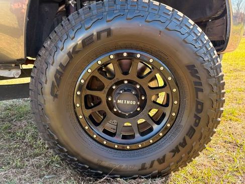 Used 2016 Ford F250 Lariat w/ Lariat Ultimate Package image 35