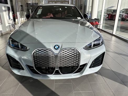 Certified 2025 BMW i4 xDrive40i w/ M Sport Package image 3