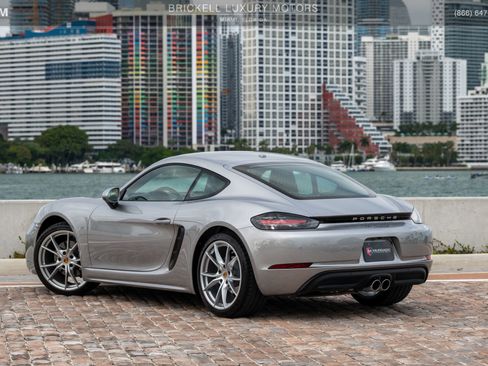 Used 2024 Porsche 718 Cayman image 14