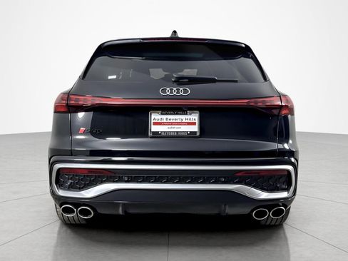 Used 2025 Audi SQ5 Premium Plus w/ Premium Plus Package image 4