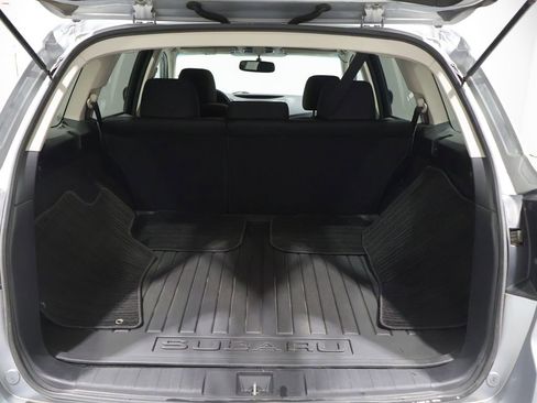 Used 2012 Subaru Outback 2.5i Premium AWD/4WD image 4