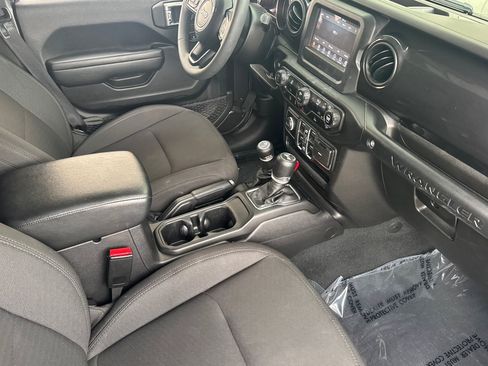 Used 2023 Jeep Wrangler Unlimited Sport AWD/4WD image 27