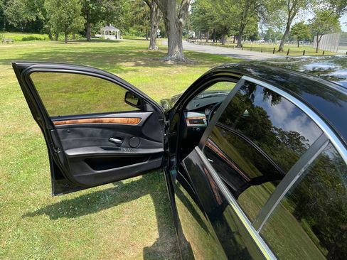 Used 2008 BMW 528xi Sedan image 31