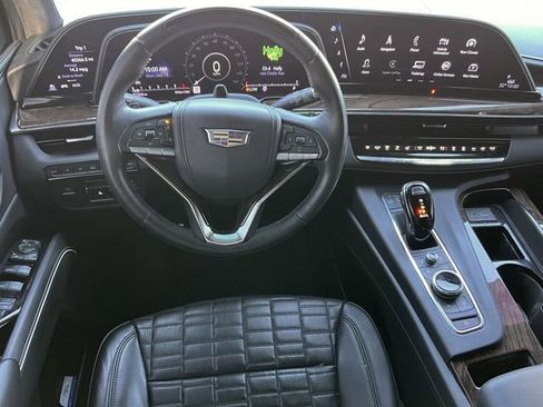 Certified 2023 Cadillac Escalade ESV Sport Platinum image 11