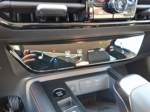 New 2026 Nissan Kicks SR w/ Cold Weather Package image 23