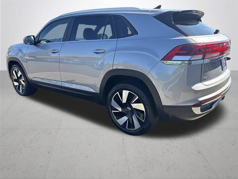 Used 2024 Volkswagen Atlas Cross Sport SE AWD/4WD image 9