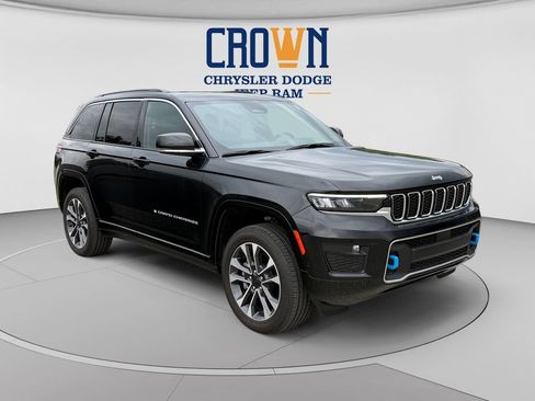 Used 2024 Jeep Grand Cherokee Overland AWD/4WD image 1
