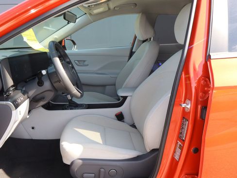 Used 2024 Hyundai Kona SEL FWD image 7