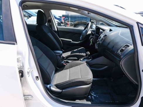 Used 2017 Kia Forte LX FWD image 16