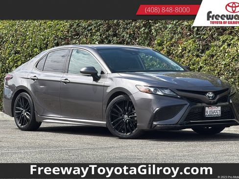 Used 2024 Toyota Camry XSE w/ Navigation Package FWD image 1
