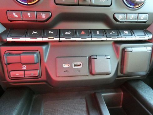 Certified 2022 Chevrolet Silverado 1500 High Country image 29