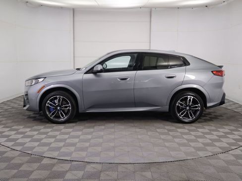 Used 2025 BMW X2 xDrive28i w/ M Sport Package image 8