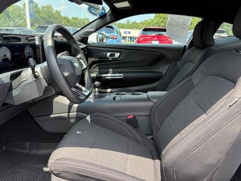 Used 2025 Ford Mustang GT RWD image 9