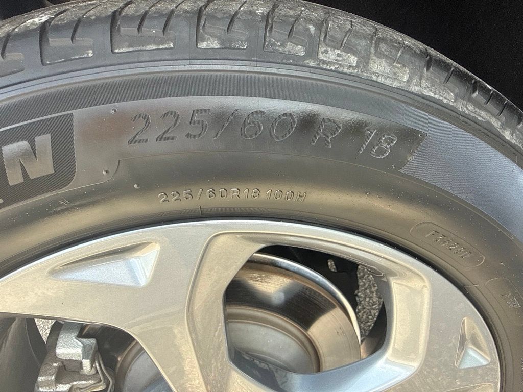 Used 2023 Ford Escape ST-Line w/ Tech Pack #1 AWD/4WD image 35