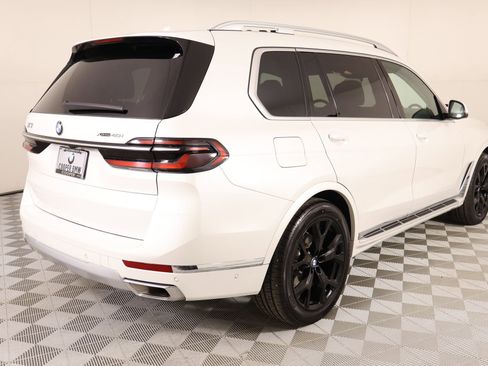 Used 2025 BMW X7 xDrive40i image 24