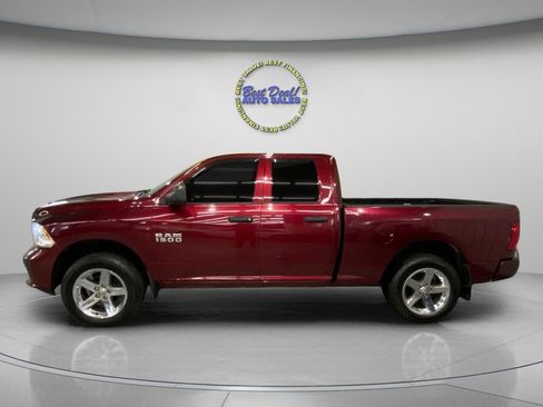 Used 2018 RAM 1500 Express AWD/4WD image 3