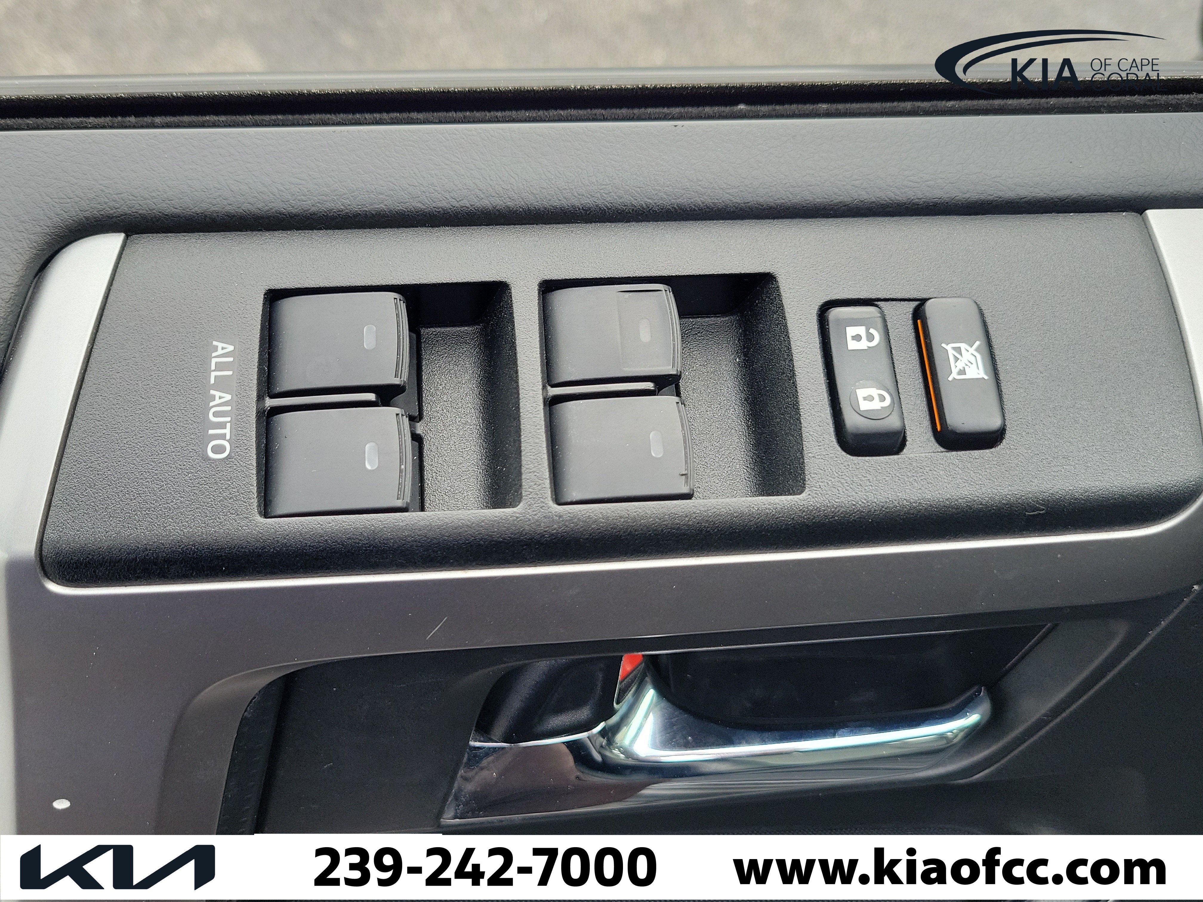 Used 2023 Toyota 4Runner SR5 Premium w/ Moonroof Package RWD image 23