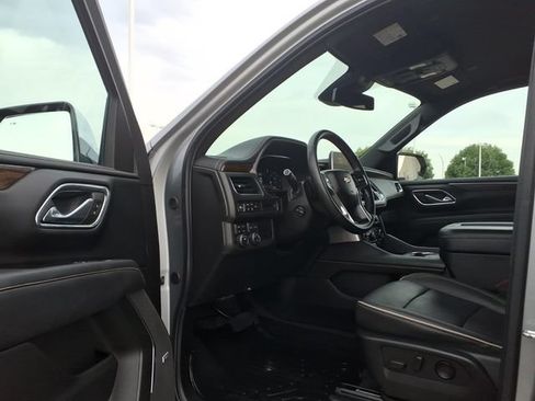 Certified 2024 Chevrolet Tahoe Premier AWD/4WD image 15