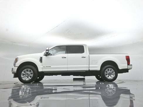 Used 2022 Ford F250 Platinum w/ FX4 Off-Road Package AWD/4WD image 8