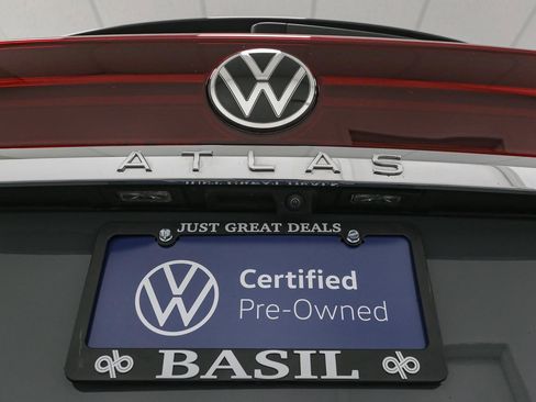 Used 2024 Volkswagen Atlas Cross Sport SEL R-Line image 15