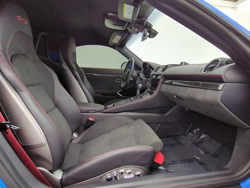 Certified 2024 Porsche 718 Boxster GTS RWD image 18