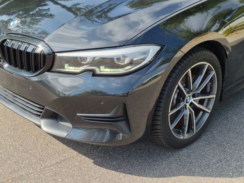 Used 2019 BMW 330i xDrive Sedan w/ Premium Package AWD/4WD image 9
