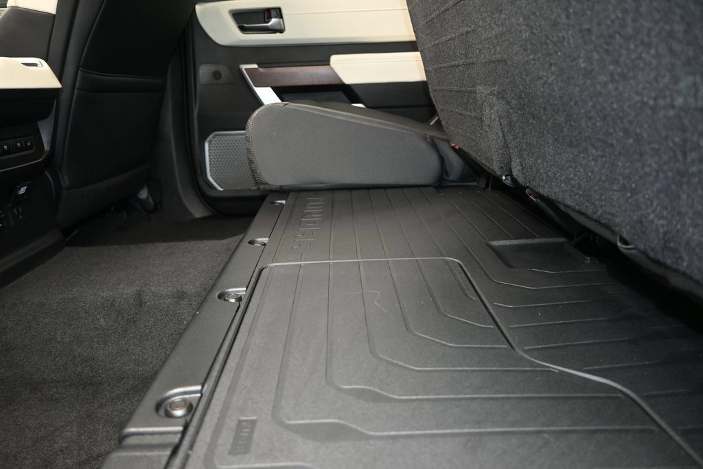 Used 2022 Toyota Tundra Capstone AWD/4WD image 17