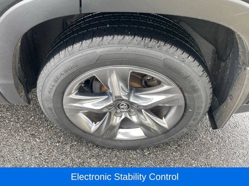 Used 2019 Toyota Highlander Limited AWD/4WD image 11