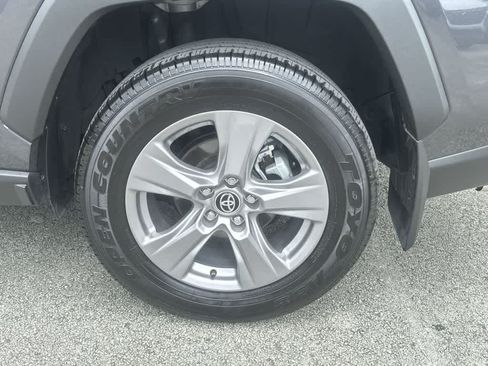 Used 2025 Toyota RAV4 XLE AWD/4WD image 10