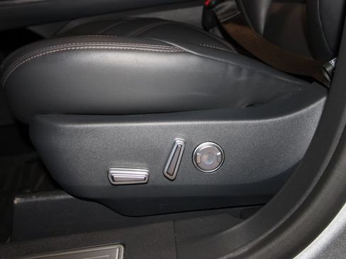 Used 2024 Lincoln Nautilus Premier w/ Equipment Group 102A AWD/4WD image 9