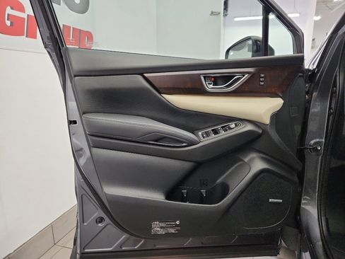 Used 2021 Subaru Ascent Touring AWD/4WD image 8