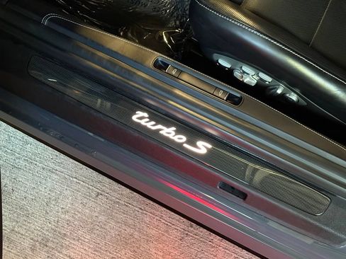 Used 2017 Porsche 911 Turbo AWD/4WD image 16
