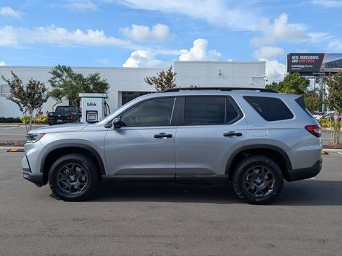 New 2025 Honda Pilot TrailSport image 5