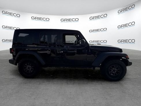 Used 2023 Jeep Wrangler Unlimited Sport w/ Sun And Sound Package AWD/4WD image 8
