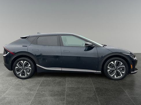 Used 2024 Kia EV6 Light image 9