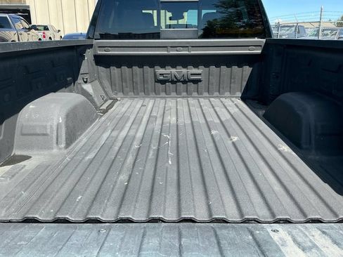 Used 2024 GMC Sierra 1500 Elevation w/ Elevation Premium Package AWD/4WD image 17