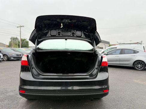 Used 2012 Ford Focus SE FWD image 4