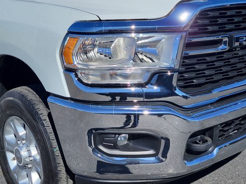 Used 2024 RAM 3500 Big Horn AWD/4WD image 5