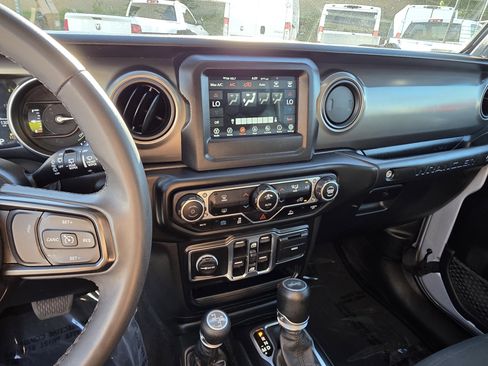 Certified 2023 Jeep Wrangler Unlimited image 15