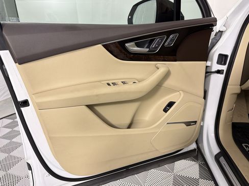 Used 2019 Audi Q7 3.0T Prestige w/ Prestige Package image 14