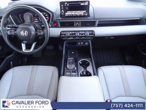 Used 2025 Honda Pilot Touring image 19