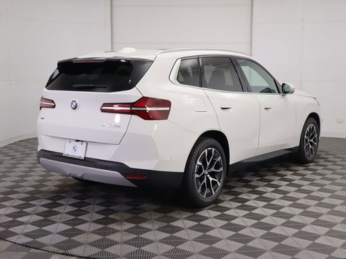 Used 2025 BMW X3 xDrive30i w/ Premium Package image 6
