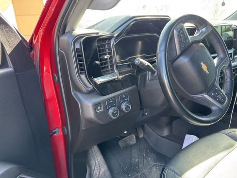 Used 2024 Chevrolet Silverado 1500 LT AWD/4WD image 3