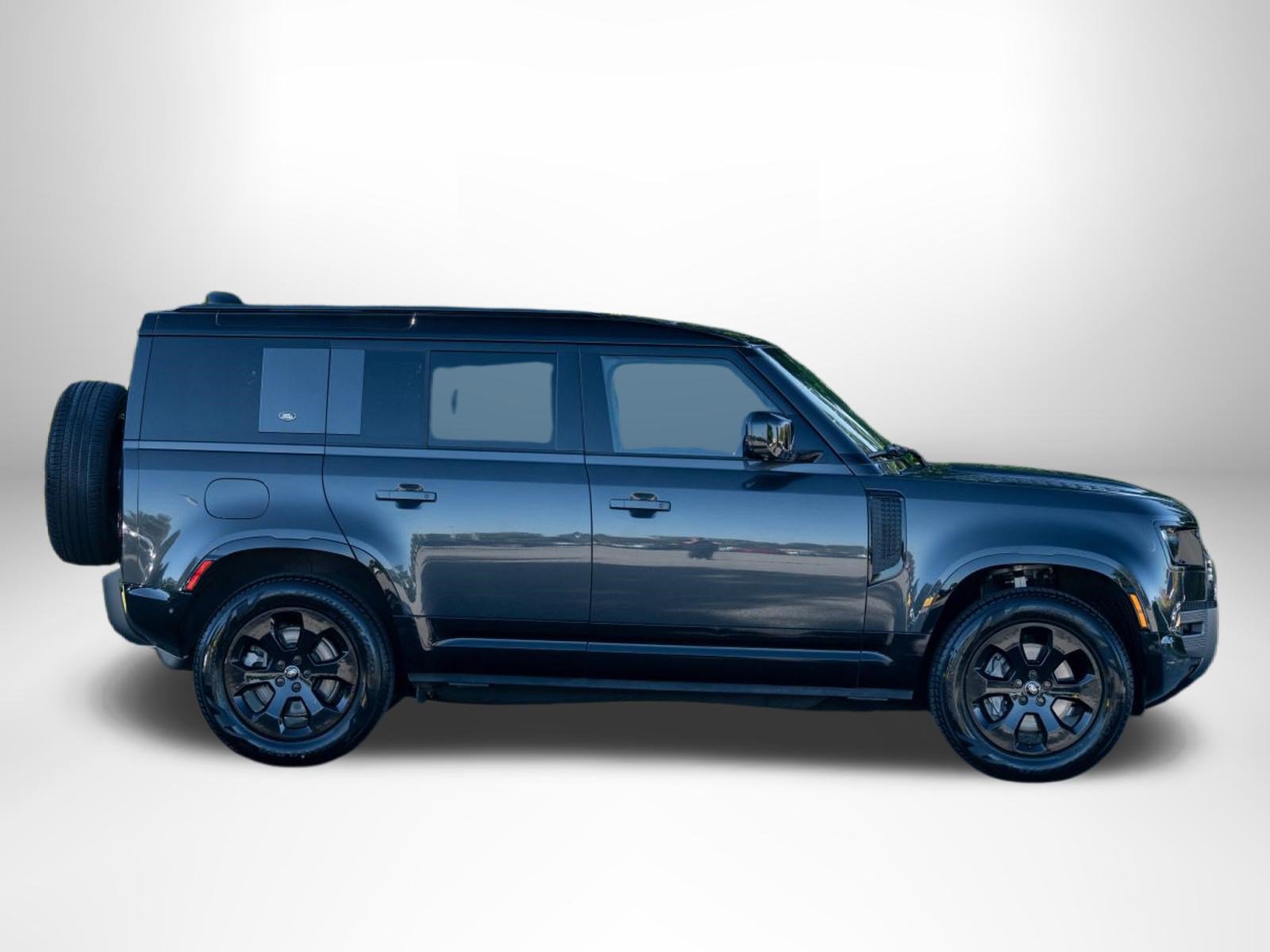Used 2023 Land Rover Defender 110 X-Dynamic SE AWD/4WD image 9