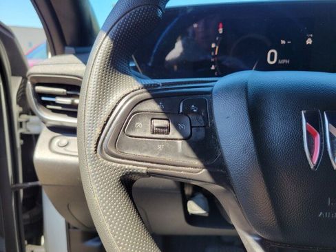 Used 2024 Buick Envista Preferred w/ Advanced Safety Package image 9