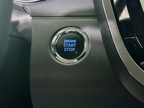 Used 2023 Toyota Camry SE image 20