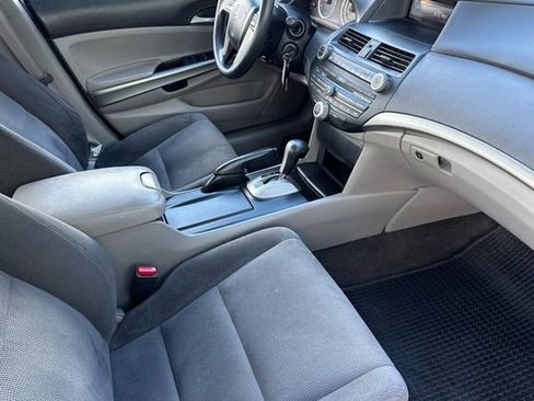 Used 2010 Honda Accord EX image 19